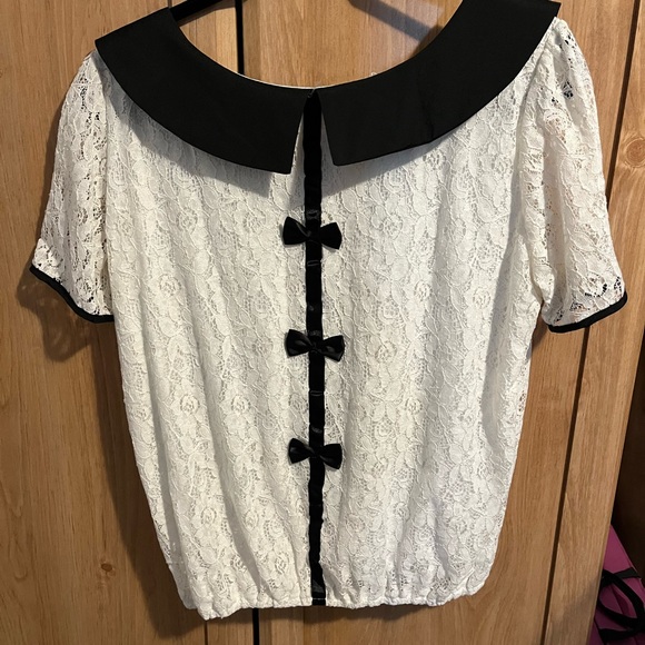 Black and white top - Picture 2 of 2